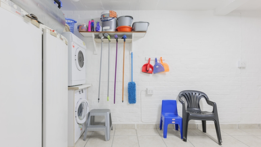 3 Bedroom Property for Sale in Struisbaai Western Cape